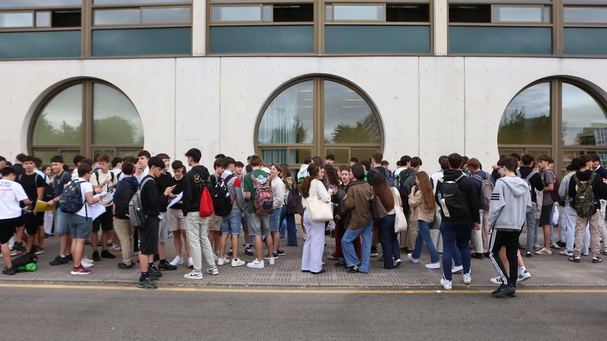 Adaptan los exámenes de la Selectividad en Navarra para alumnos con necesidades especiales, que ya son un 9,3% del total
