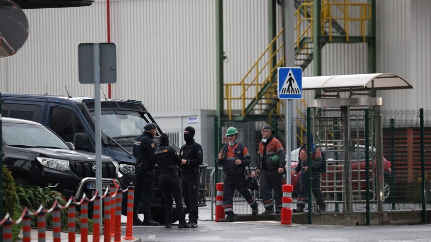 El registro en Sidenor se llevó a cabo tras un mes de investigación secreta de la Policía