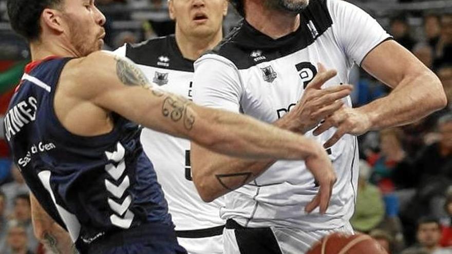 Mumbrú: &quot;La derrota en Vitoria fue dura, pero esto sigue&quot;