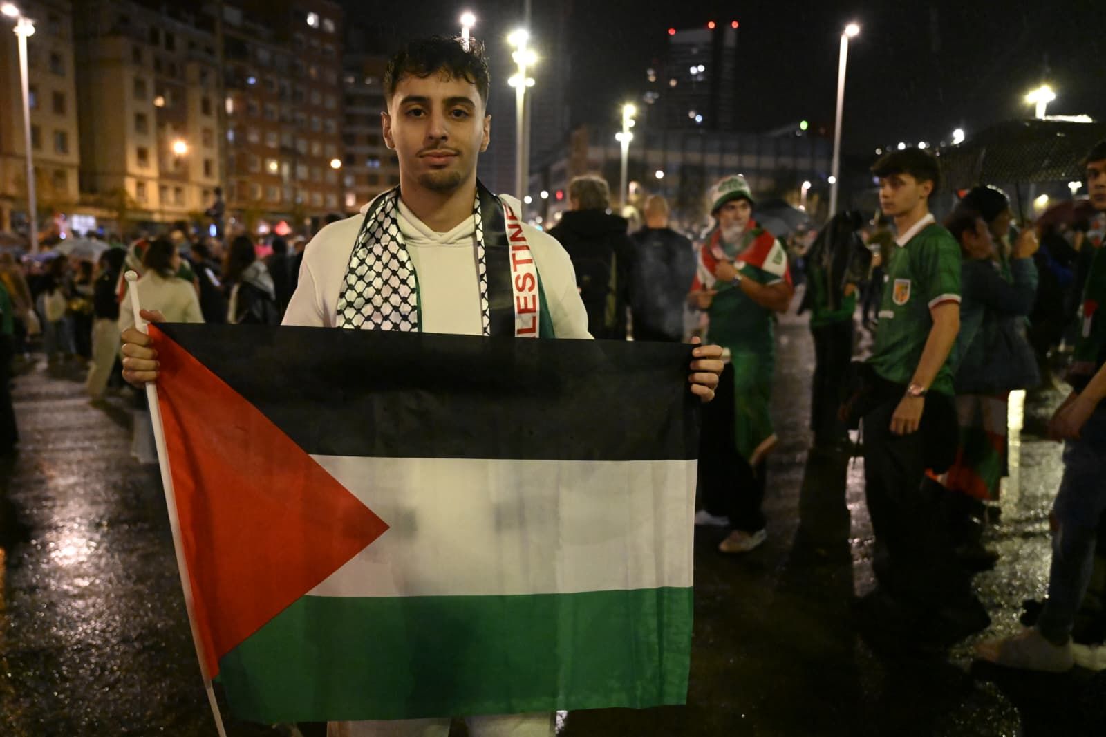 Las mejores imágenes del ambiente festivo en apoyo a Palestina