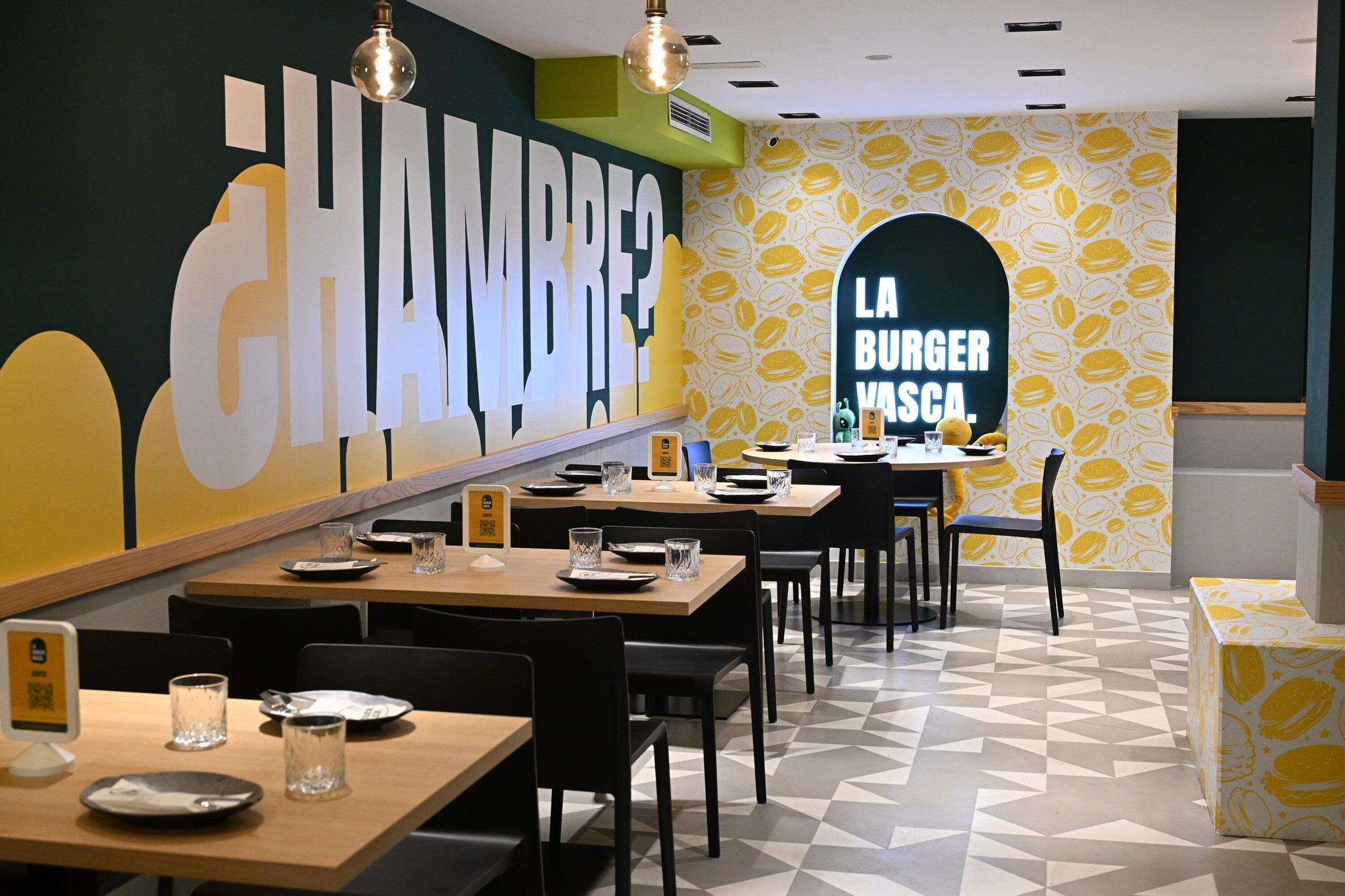 Interior del local La Burger Vasca.jpg