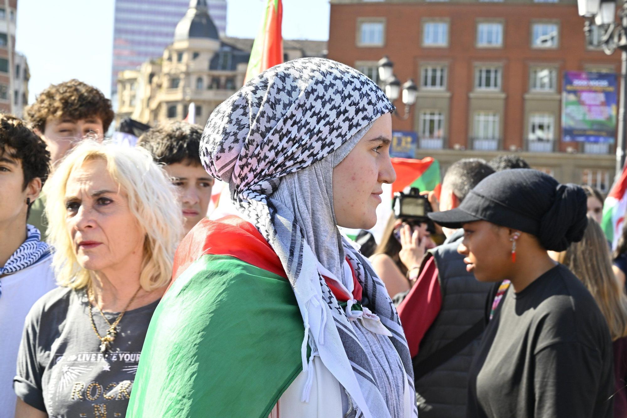 Miles de personas se manifiestan en Bilbao en apoyo al pueblo palestino