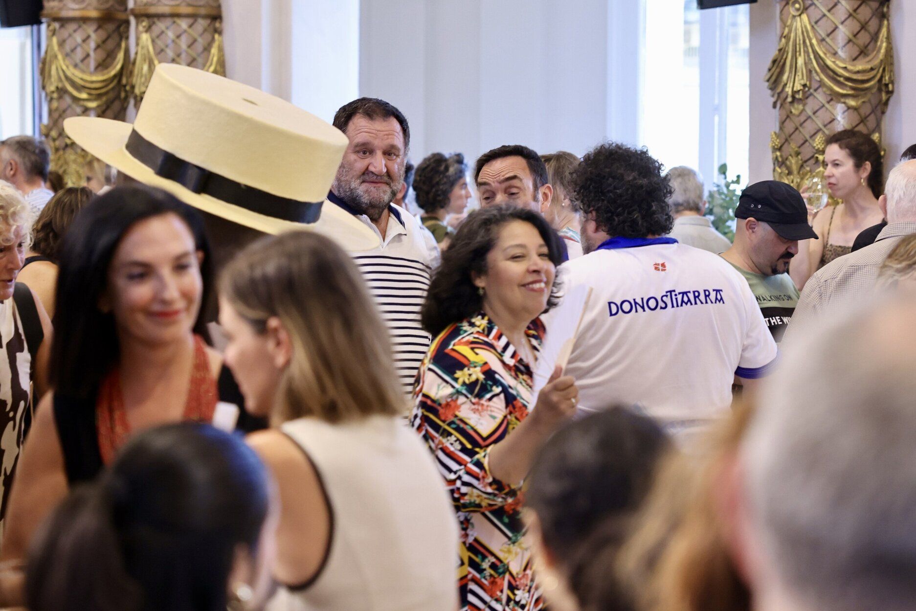 Goia recibe a las autoridades y agentes sociales
