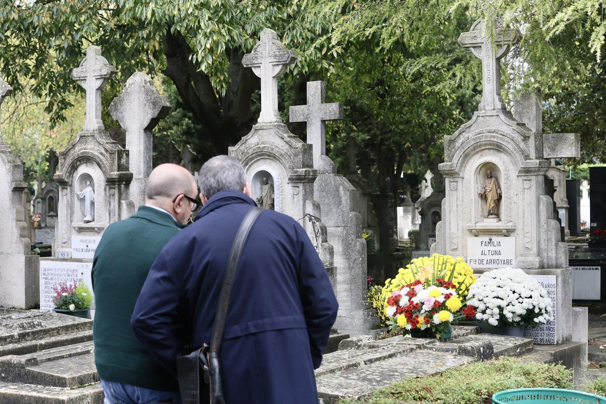 En imágenes: Vitoria muestra sus respetos en el día de Todos los Santos