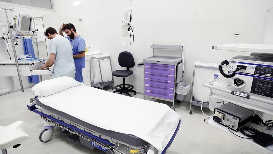 El servicio de Digestivo del HUN se suma a la paralización de la actividad extraordinaria en mayo y junio