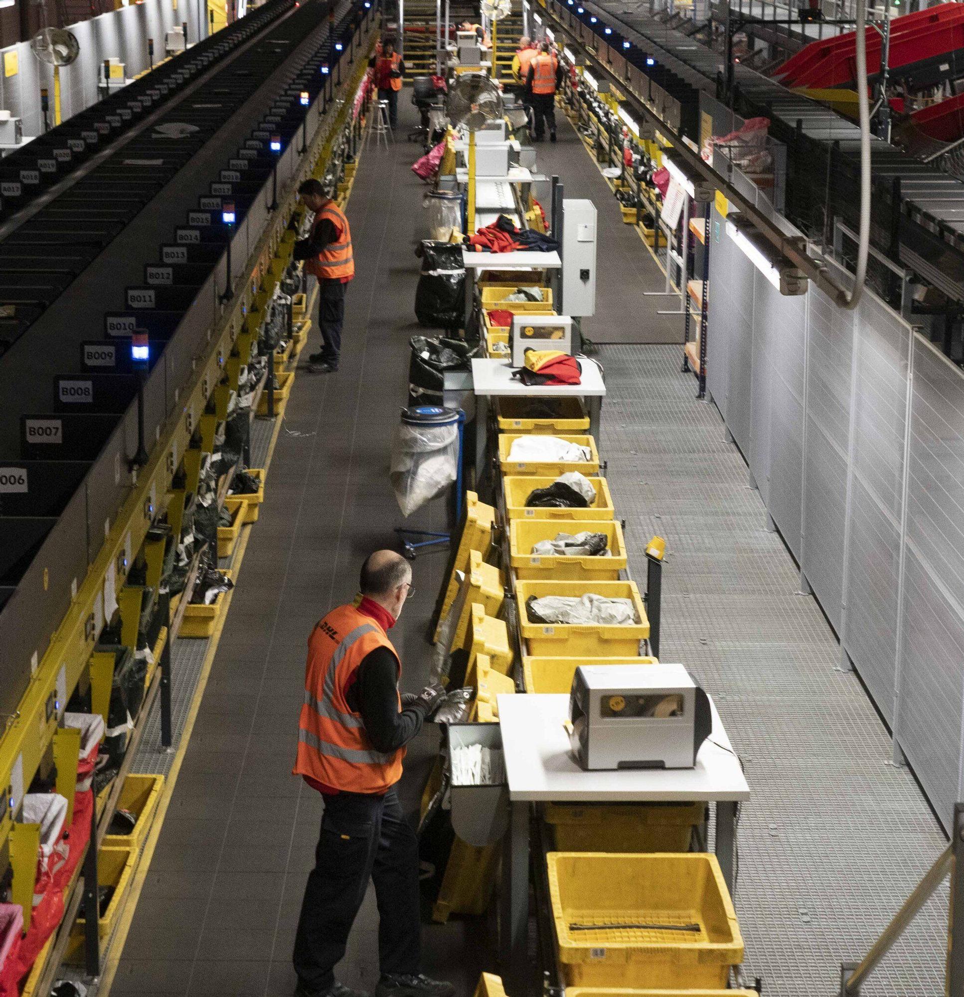 Reportaje sobre la actividad de DHL en Foronda