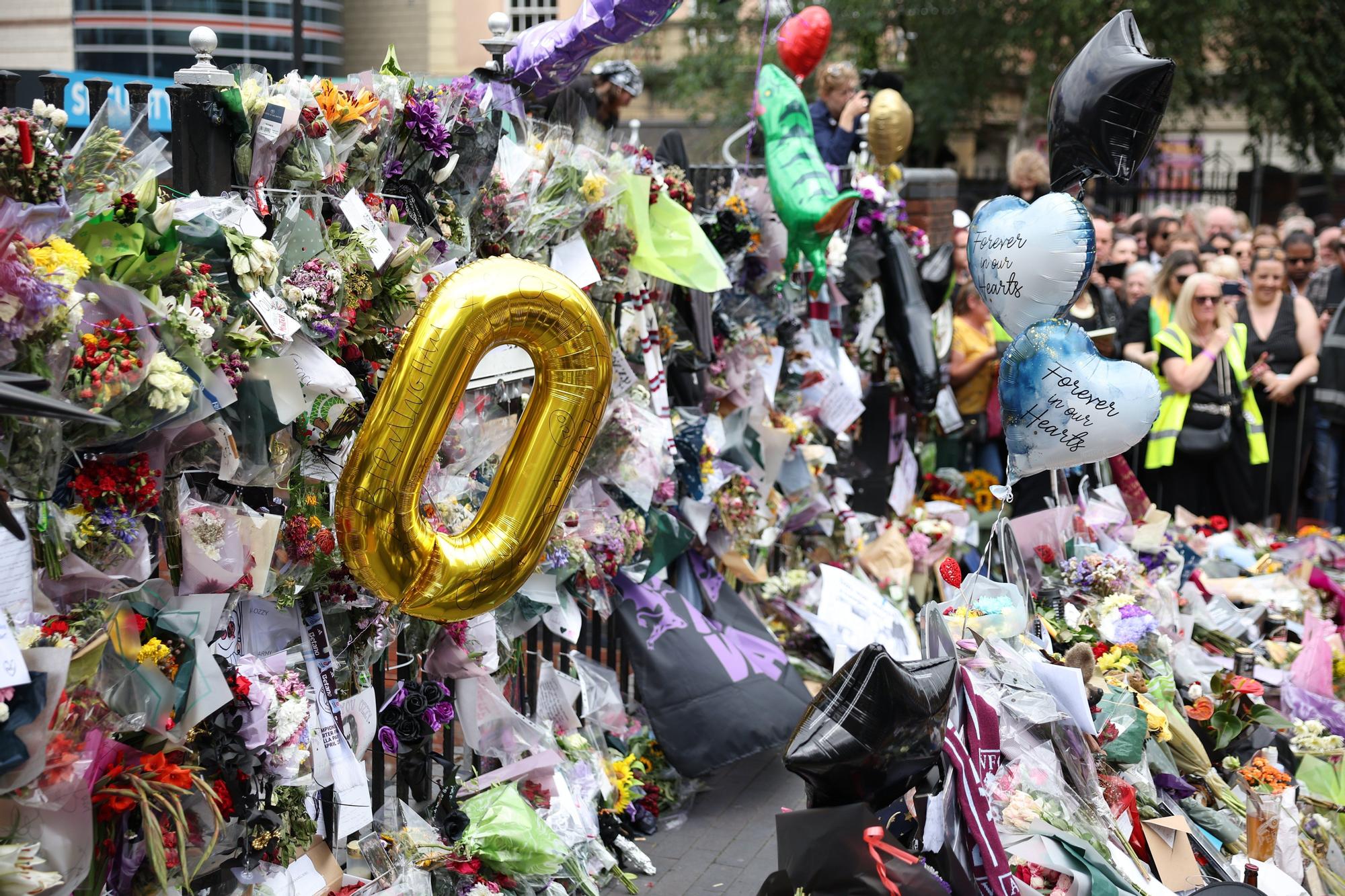 Multitudinario funeral de Ozzy Osbourne en Birmingham