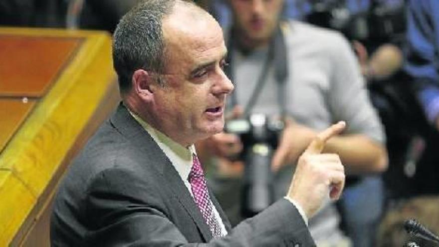 Joseba Egibar reclamó ayer a los socialistas su apoyo a la demanda de inclusión inmediata de la Ertzaintza en Schengen.