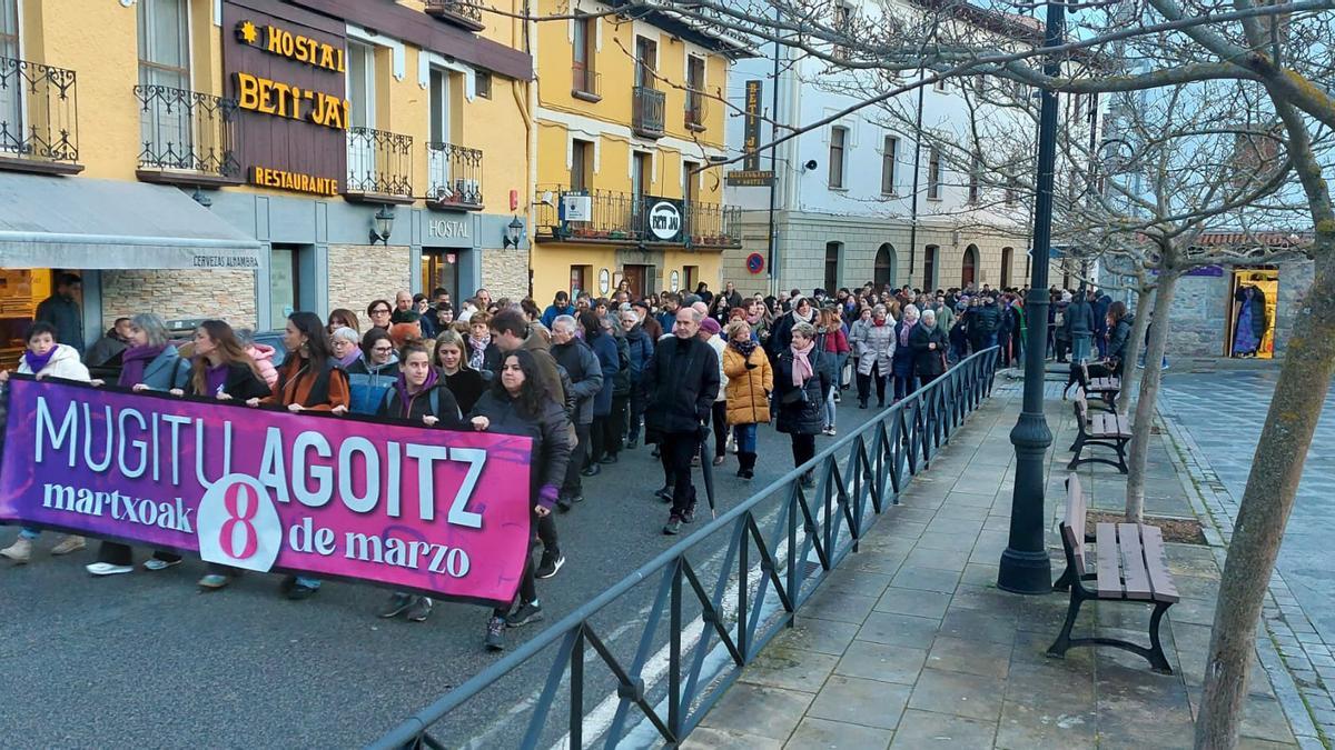 Decenas de personas se manifestaron en el anterior 8M en Agoitz/Aoiz.