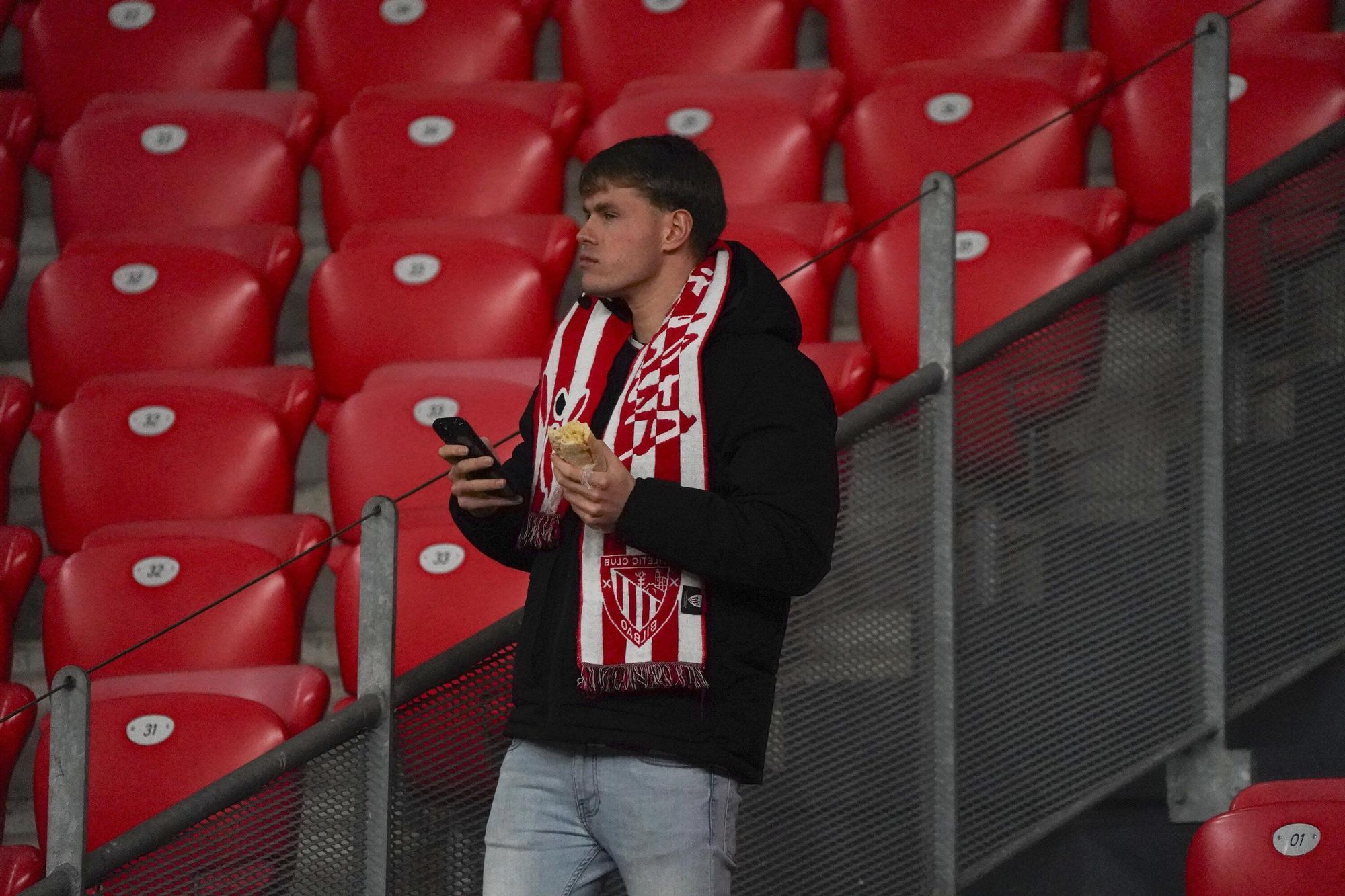 ¿Has estado en San Mamés viendo el Athletic-Atlético? Búscate en nuestra galería