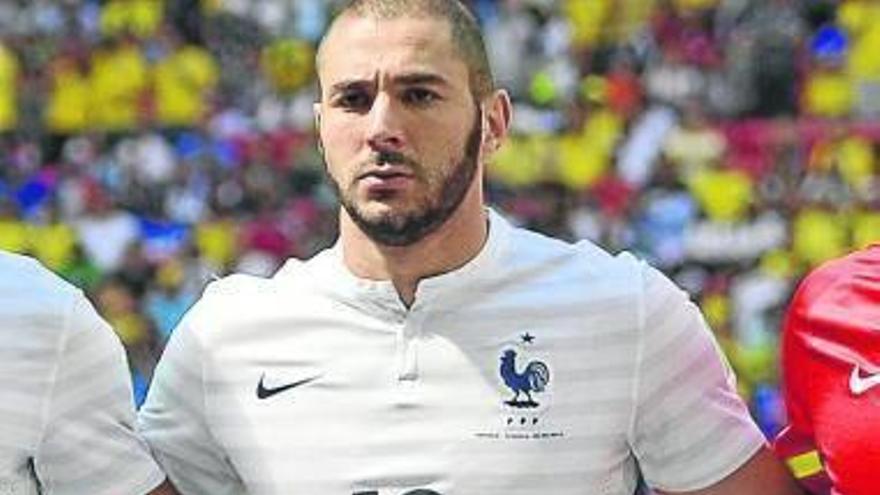 La Federación Francesa suspende  a Benzema por el ‘caso Valbuena’