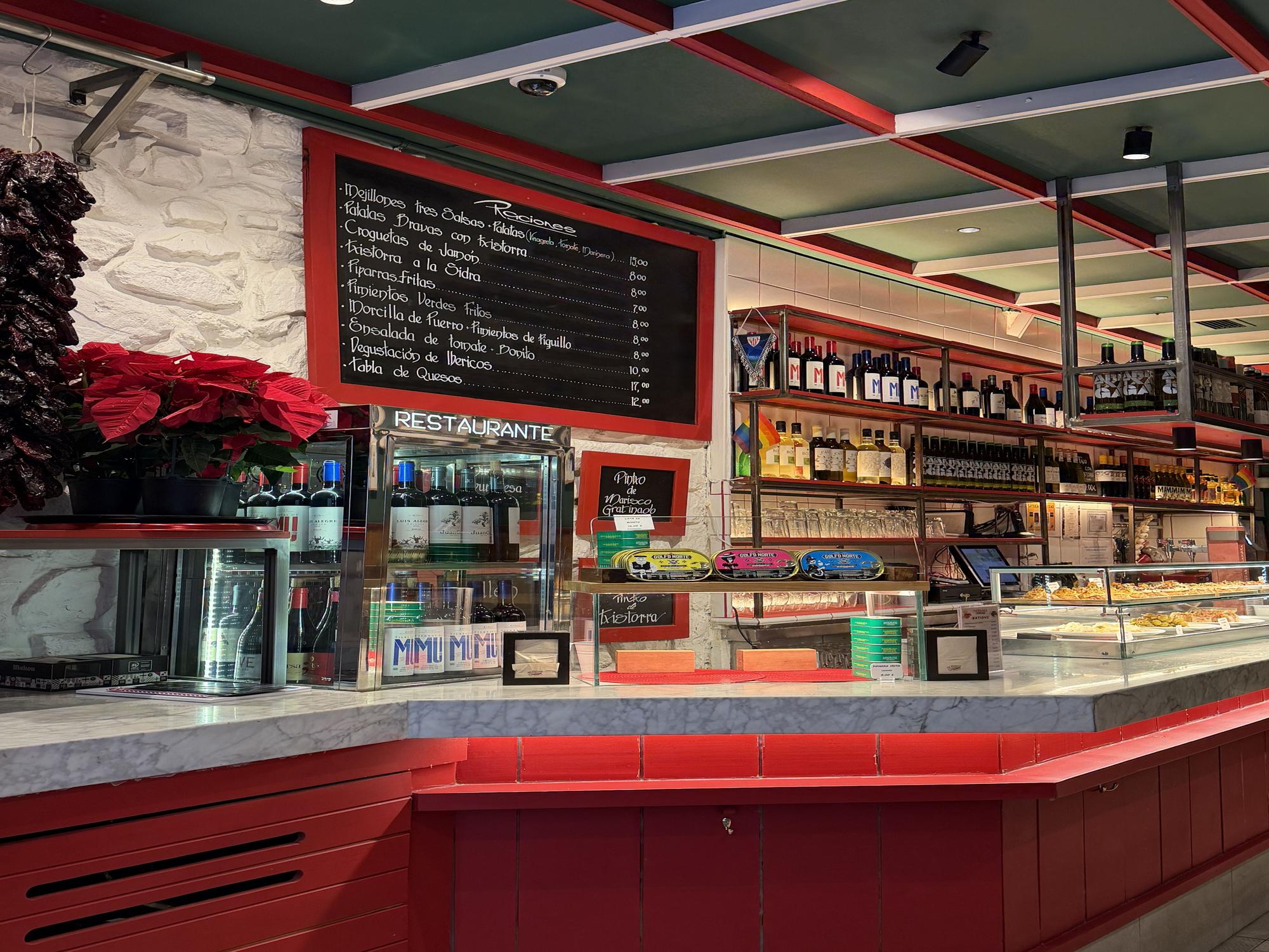 En imágenes: así es Txistorra Taberna