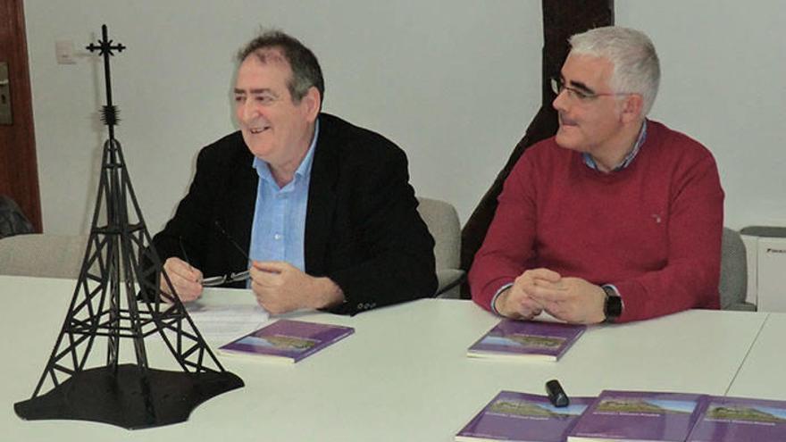 Jabier Kalzakorta y M. Ángel Etxebarria, presidente de la Mancomunidad.