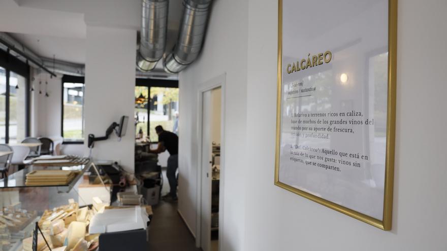 Un bar de vinos con enfoque disfrutable: planes, catas y picoteo exclusivo