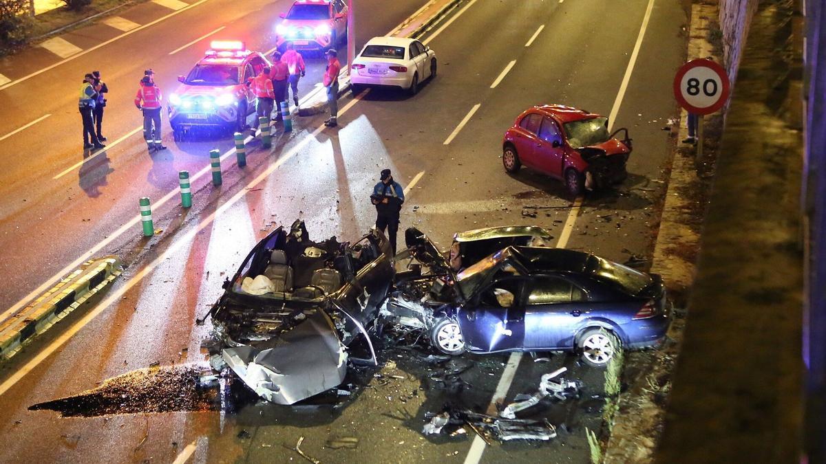 La gravísima colisión múltiple registrada el pasado sábado en la A-12, a la altura de Zizur Mayor.