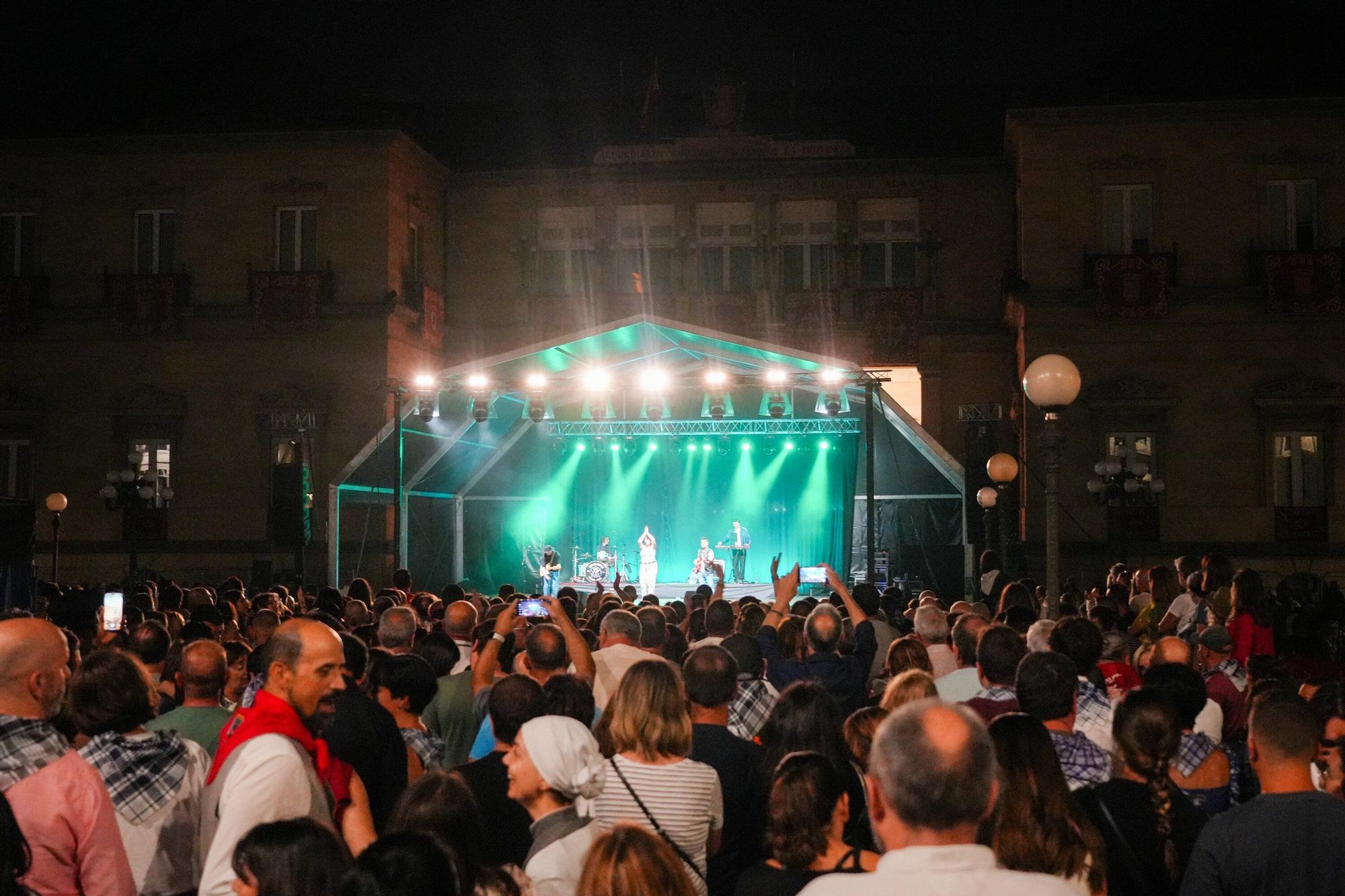 En imágenes: música y más música para despedir La Blanca
