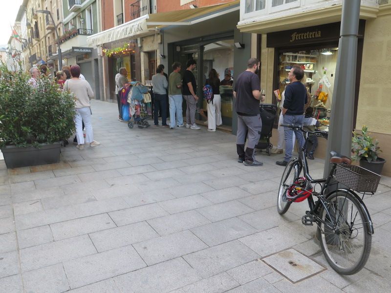 La inauguración de la cafetería Laitz de Zumarraga, en imágenes