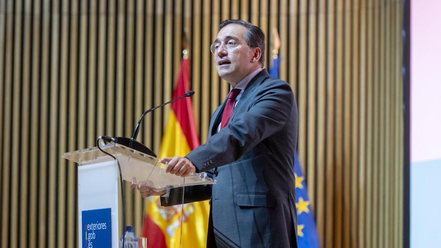 Albares llama a consultas a la embajadora en Tel Aviv ante las &quot;calumnias&quot; de Israel y sus sanciones a Díaz y Rego
