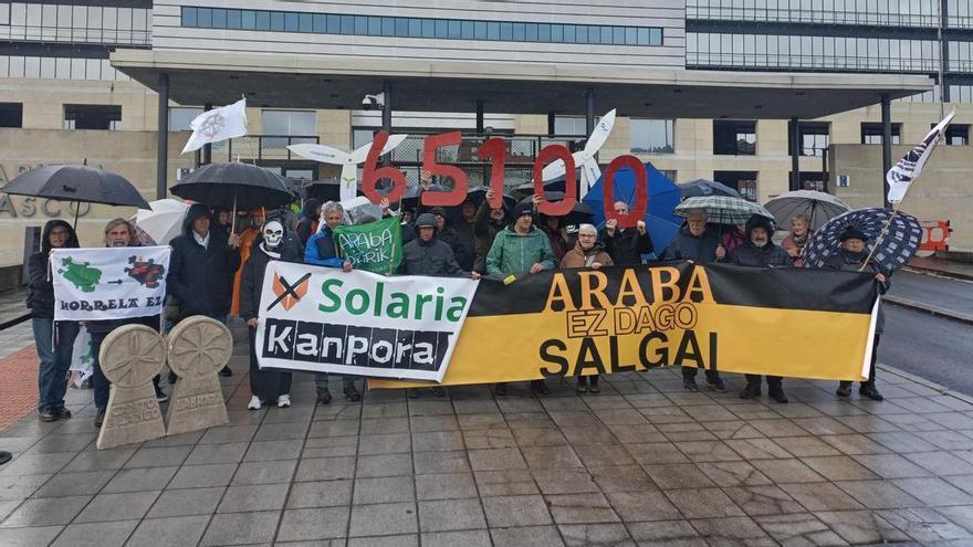 Una "manifestación masiva" contra los "macroproyectos" de Solaria en Álava el 23 de mayo