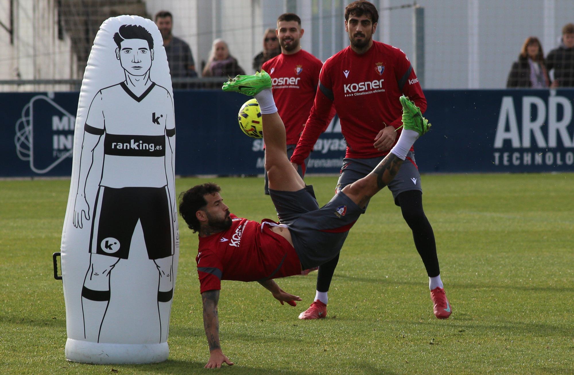 Fotos del entrenamiento en Tajonar en la víspera del Osasuna - Levante