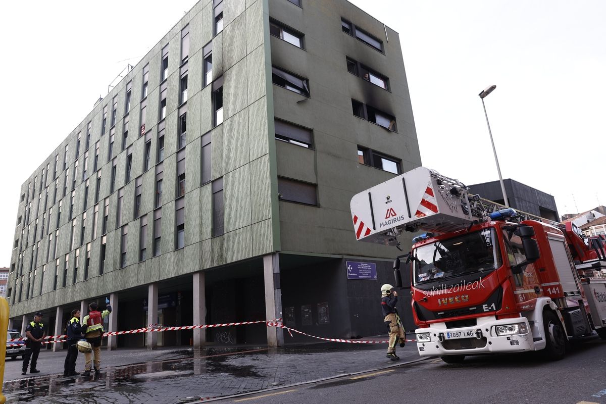 Incendio en un piso de la calle El Carmen de Barakaldo