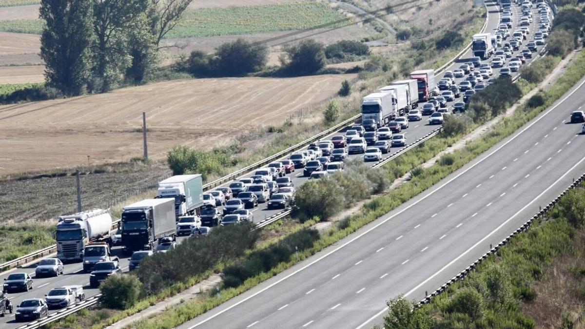 Un mecánico avisa sobre los atascos en verano y un sistema cada vez más extendido