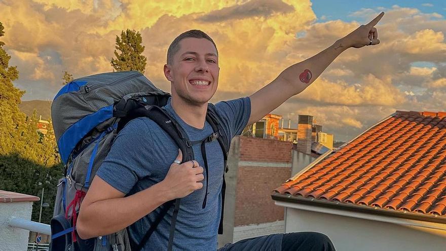 Un joven bilbaino comienza la aventura de recorrer Japón a pie durante los próximos meses: “Me siento como un niño antes de una excursión del cole”
