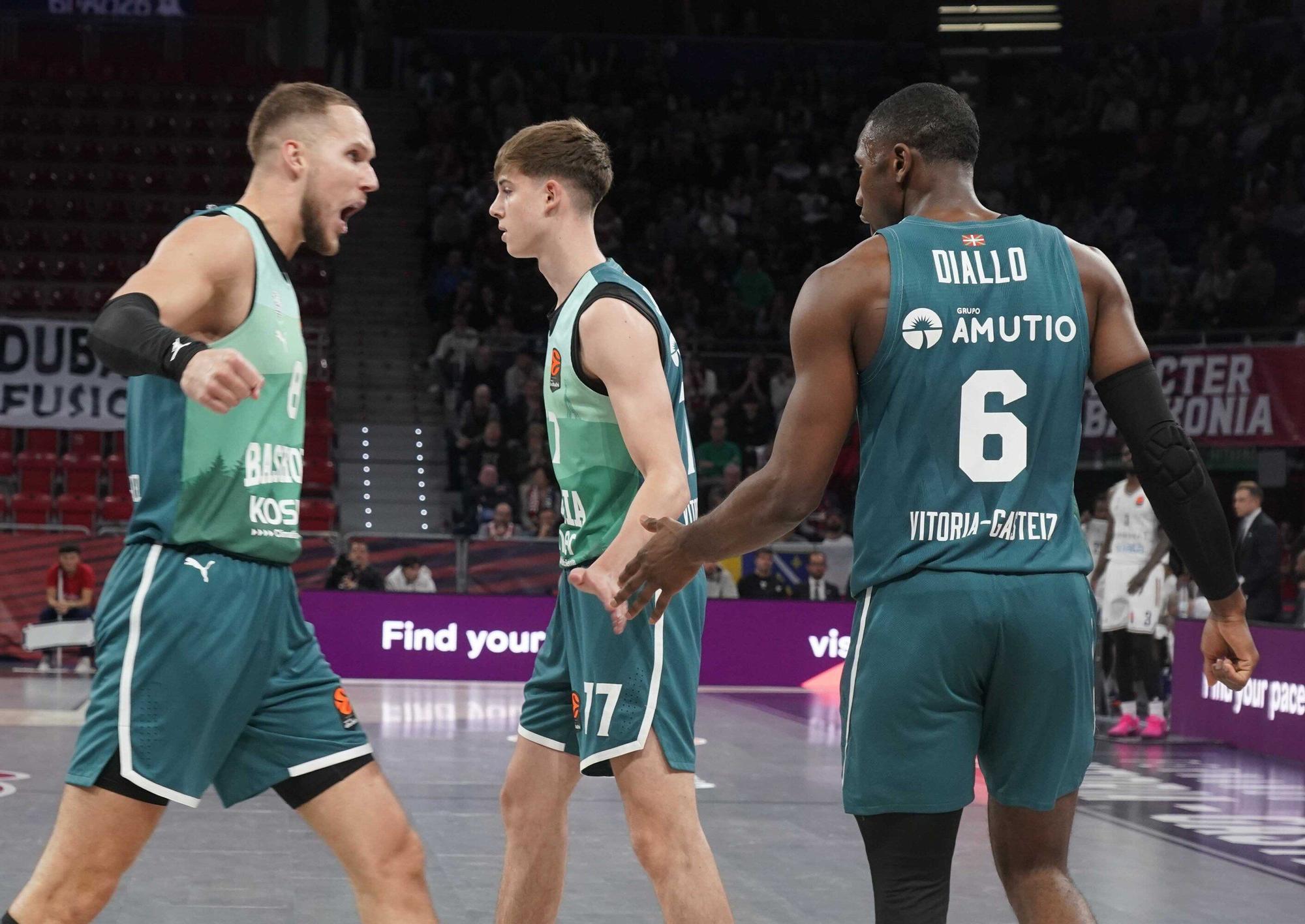 Todas las imágenes del Baskonia - Dubái (92-85)