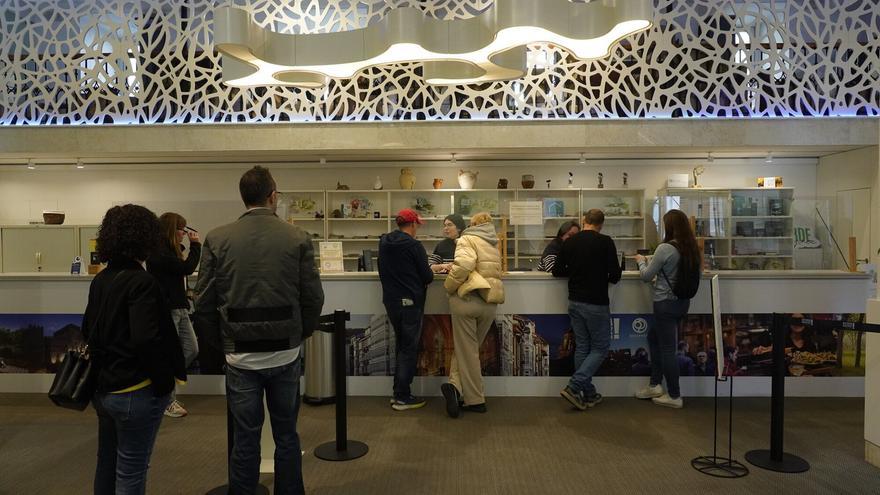 Detenido por pagar en hoteles de Donostia con datos bancarios obtenidos fraudulentamente