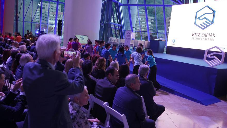 Directo | Sigue en vivo la gala de los Hitz Sariak-Premios Palabra, presentada por Anne Igartiburu