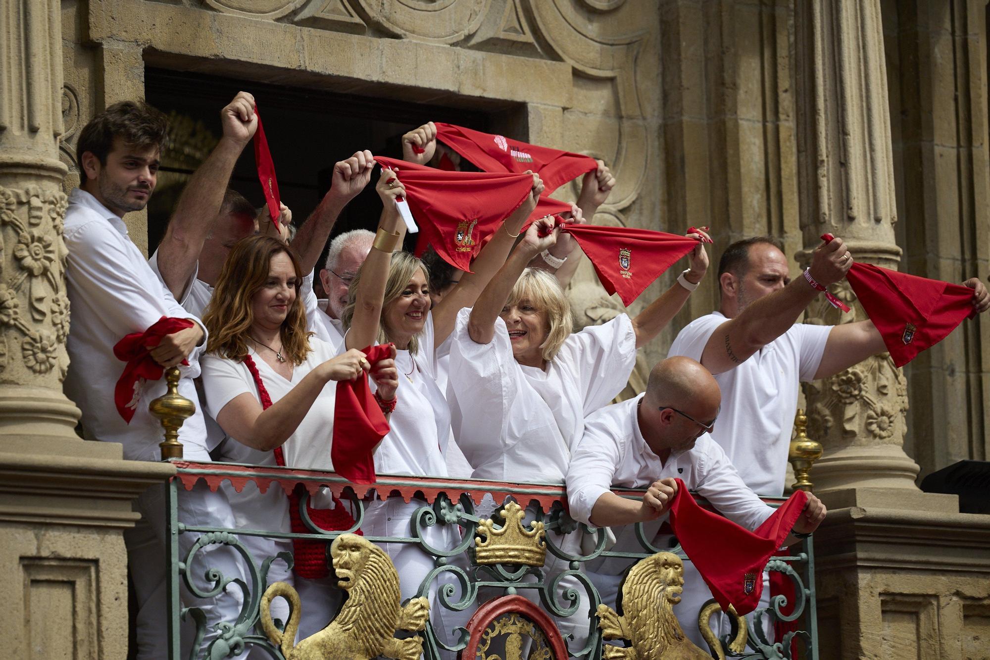 Fotos del  Chupinazo de San Fermín 2025 en Pamplona: ¡La fiesta más internacional se enciende con un grito solidario por Palestina!