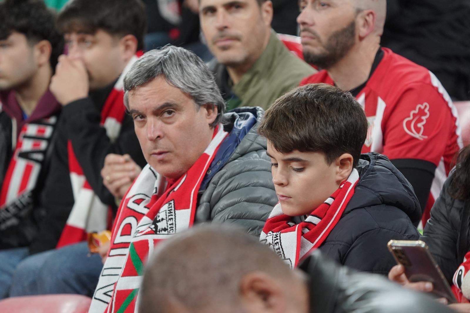 En imágenes: ¿Has asistido al Athletic-PSG en San Mamés? Búscate