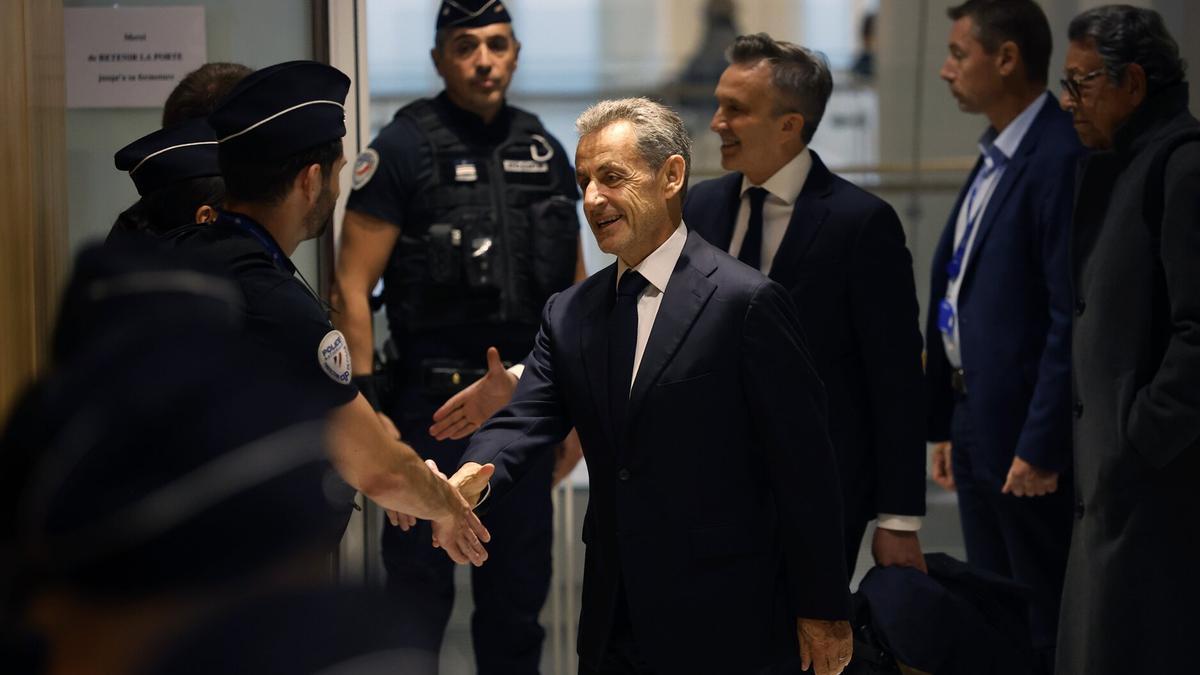 Sarkozy, condenado a prisión por la financiación libia de su campaña de 2007 Sarkozy, condenado a prisión por la financiación libia de su campaña de 2007