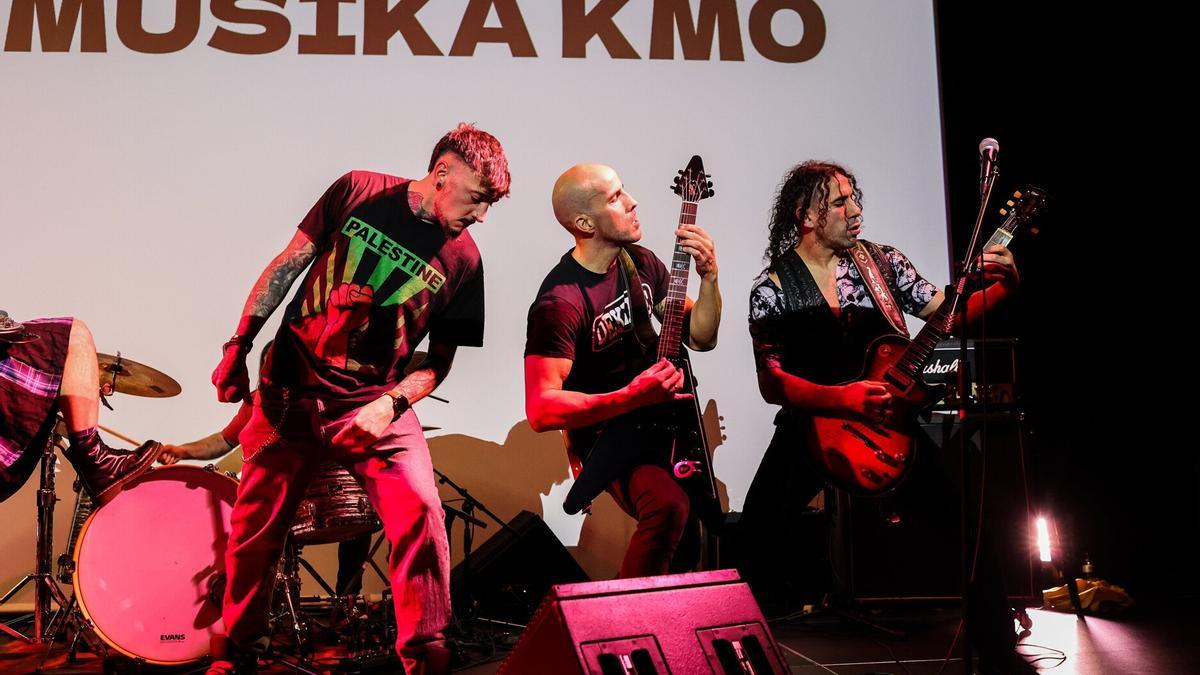 Deklibe fue el grupo ganador de la IIIª edición de Musika Km0.