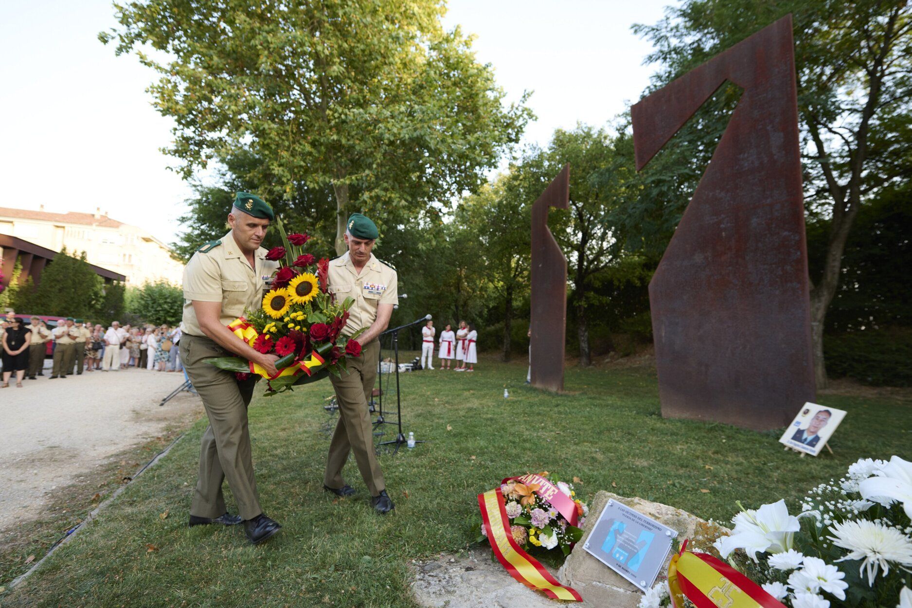 Fotos del homenaje a Casanova en Berriozar en el 25 aniversario de su asesinato por ETA