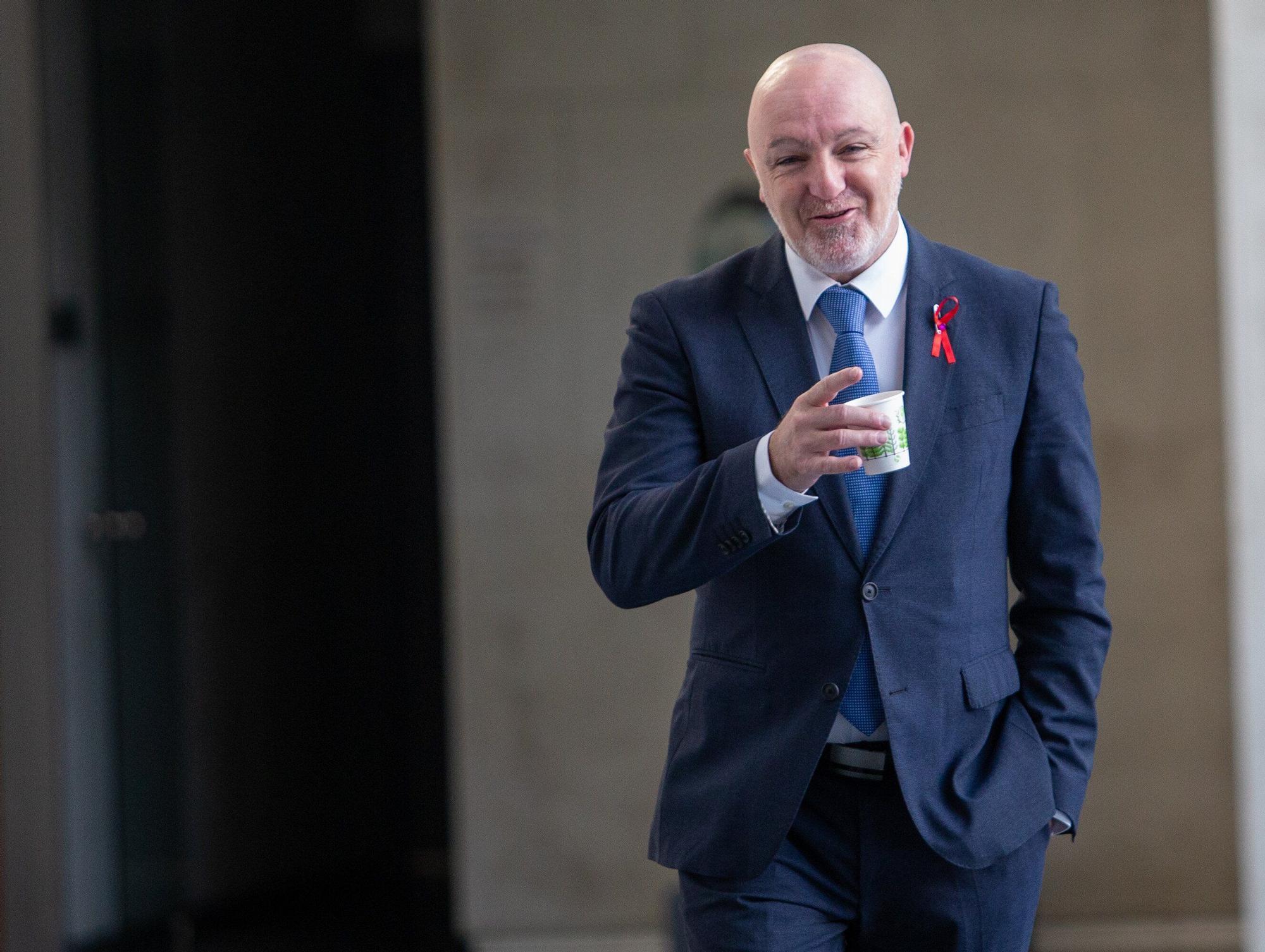 Fotos de la Mesa y Junta de Portavoces del Parlamento de Navarra