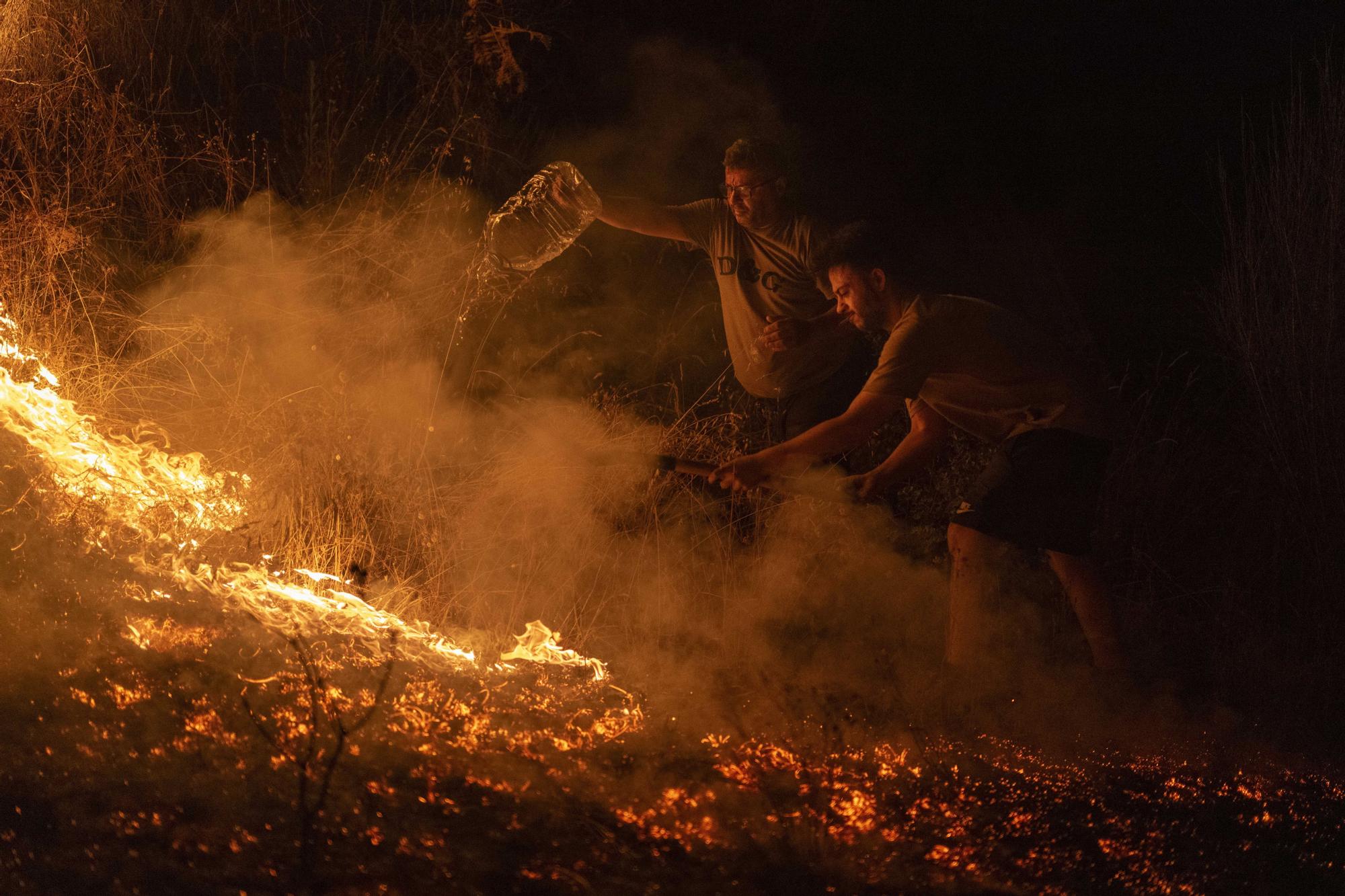 Semana negra de incendios: Cuatro muertos y 120.000 hectáreas quemadas