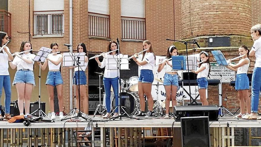 Celebración, a medias, de los 40 años de la escuela de música de San Adrián