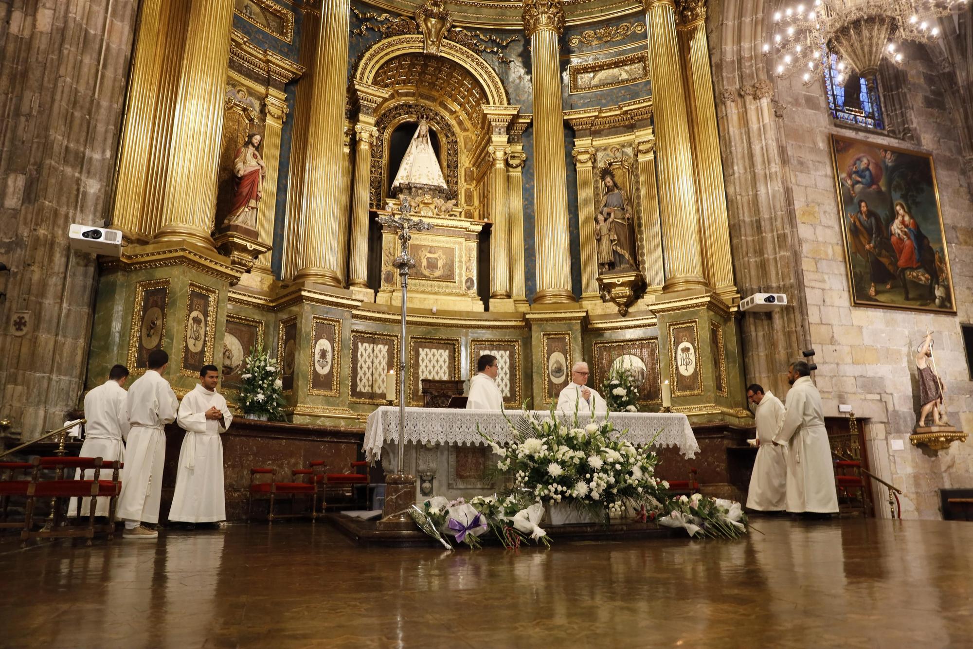 En imágenes: Una popular misa celebra los 125 años de la coronación de la Virgen de Begoña