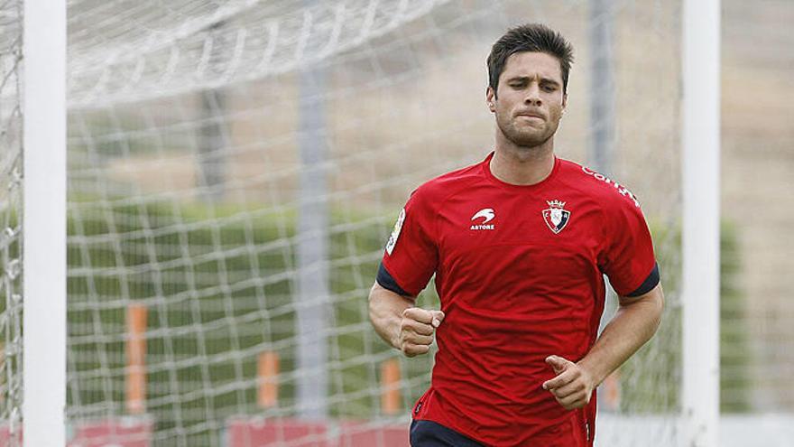 Kike Sola ve un partido &quot;bonito y disputado&quot; ante el Sporting