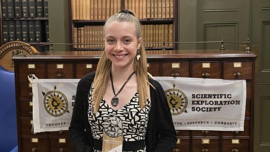 Elvia, la joven rastreadora navarra, hace historia al recibir un premio internacional