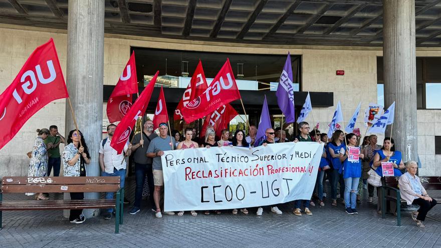 Técnicos sanitarios exigen en Pamplona la reclasificación profesional