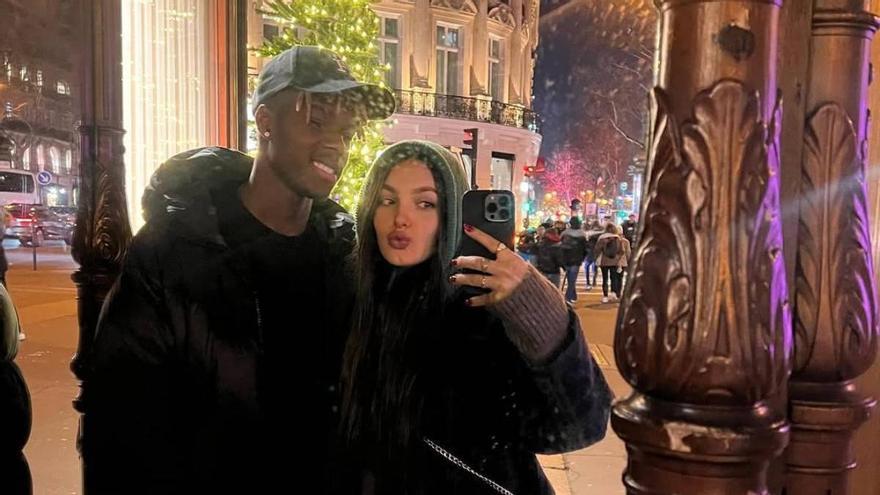 La declaración de amor de Nico Williams a su novia Ainhize Legarreta y la reacción de sus compañeros