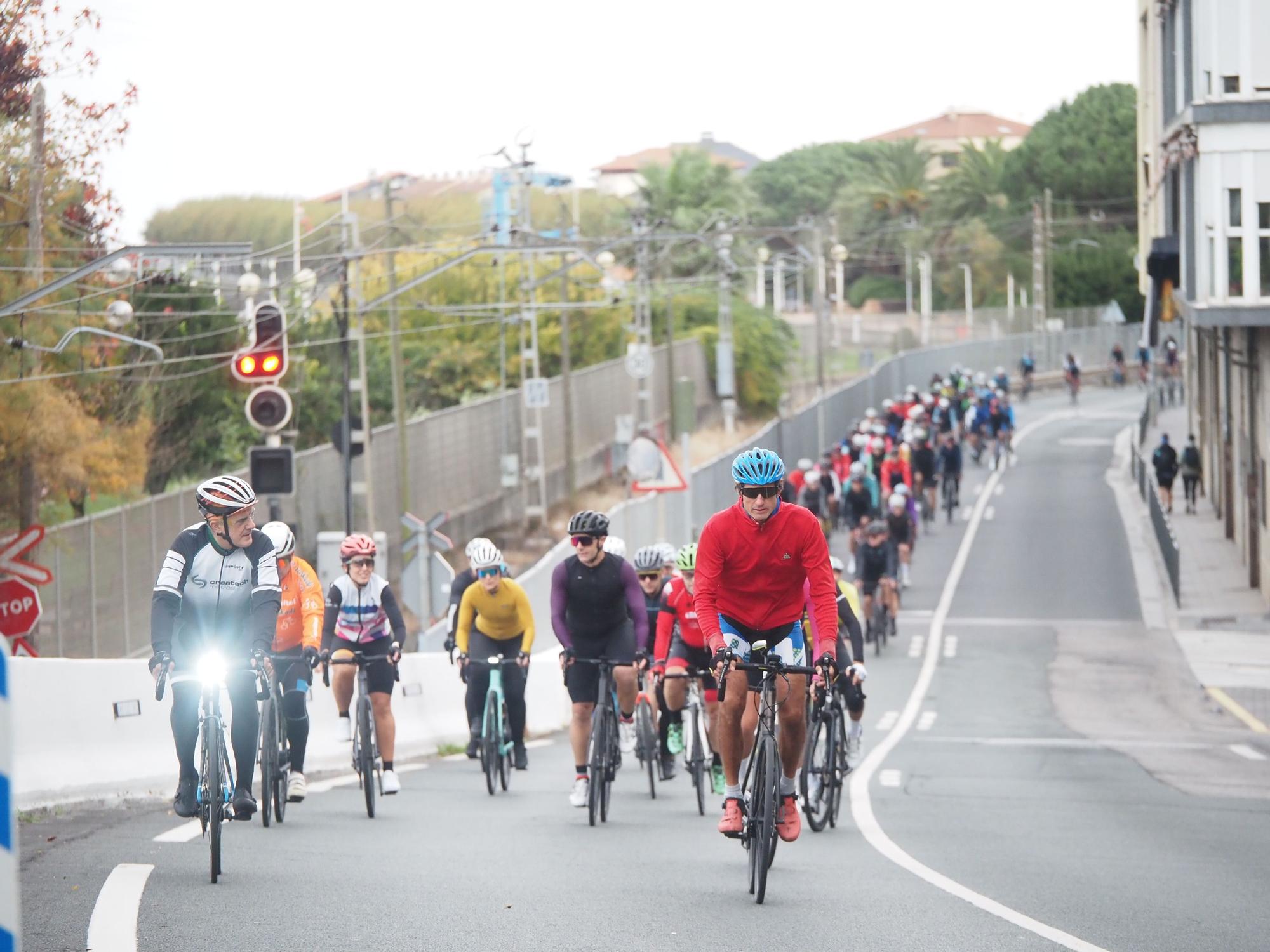 Fiesta ciclista en Deba