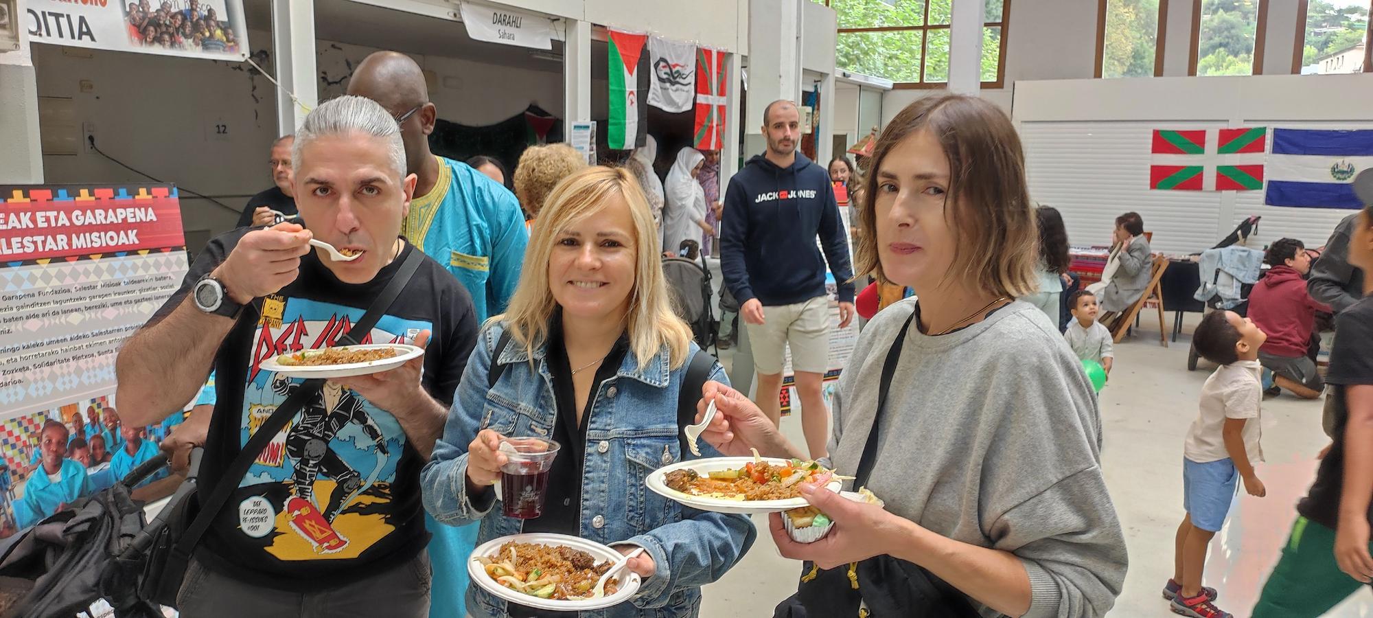 El buen ambiente presidió el encuentro entre culturas y la solidaridad en Azkoitia