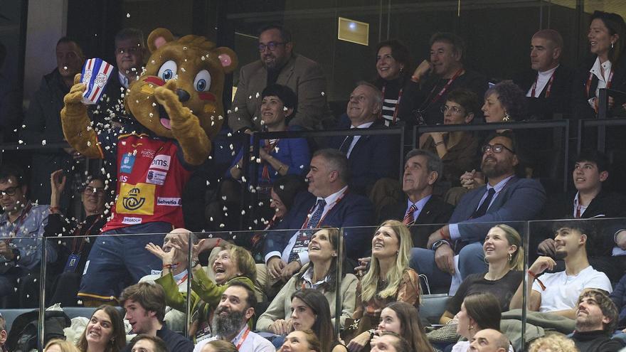 La selección española cae ante Portugal en un abarrotado Navarra Arena