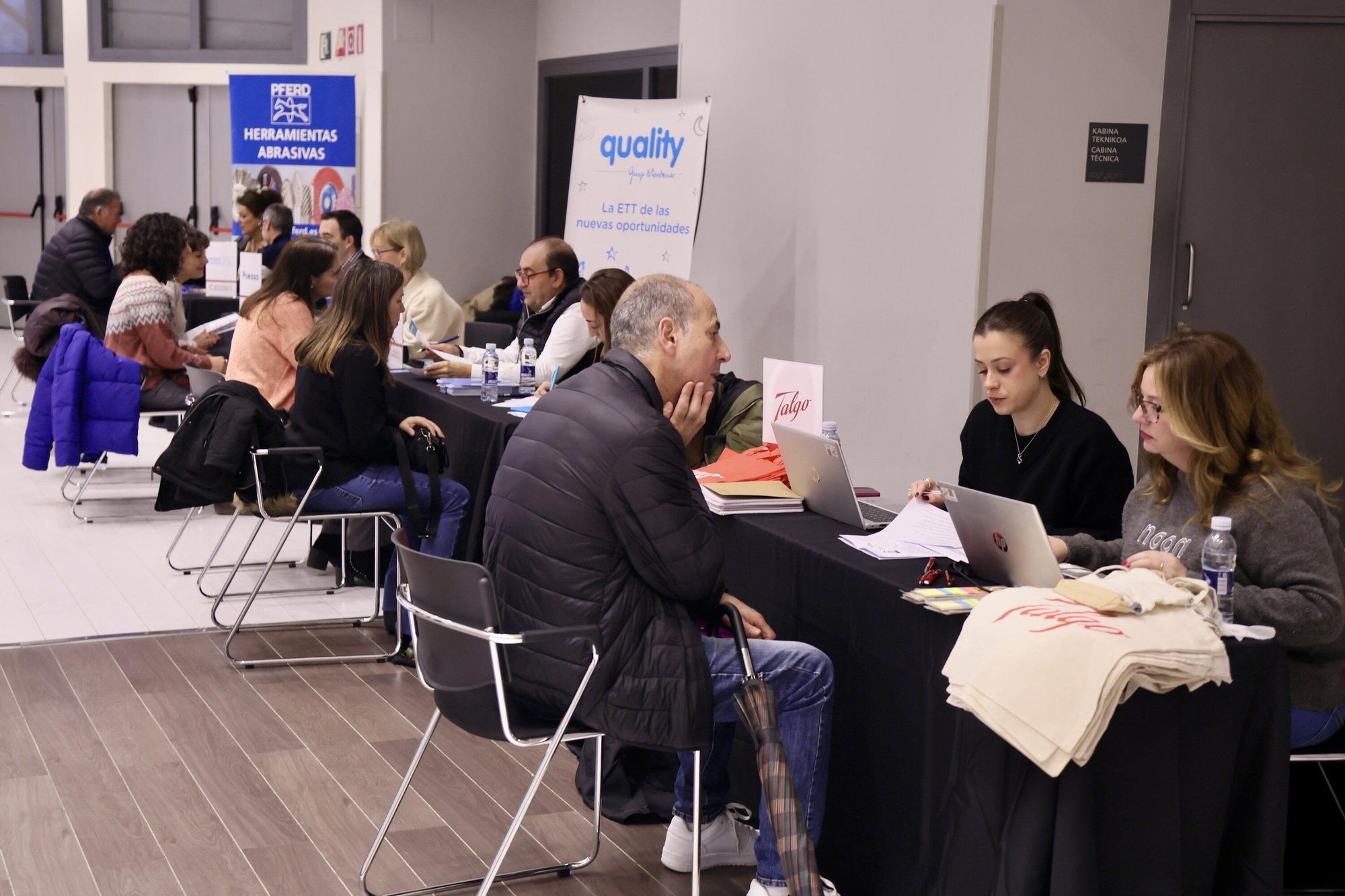 En imágenes: El Europa acoge la Feria de Empleo +45