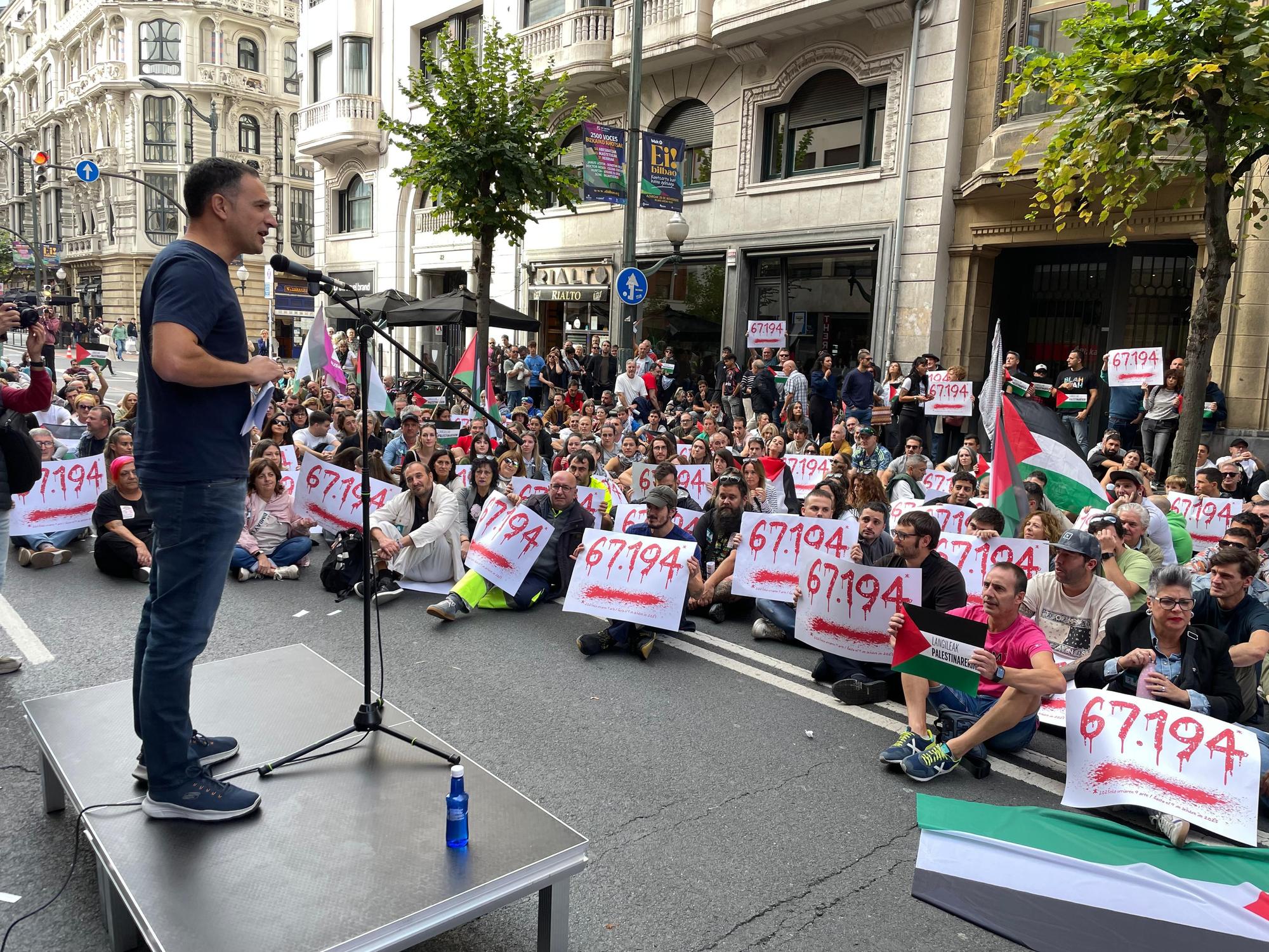 Concentración de ELA en Bilbao en el paro y la huelga por Palestina