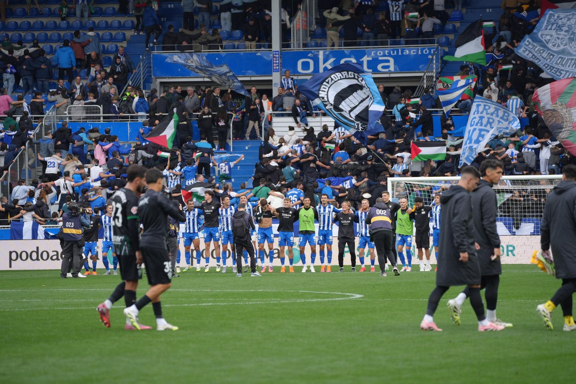 En Imágenes: El Alavés se impone al Elche