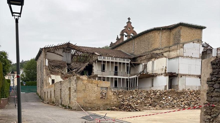 Zuia da cuenta de la situación del convento de las Hermanas de la Caridad de Murgia